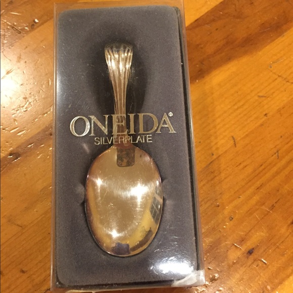 ONEIDA Silverplate βBentβ Baby Spoon πΆπ» !